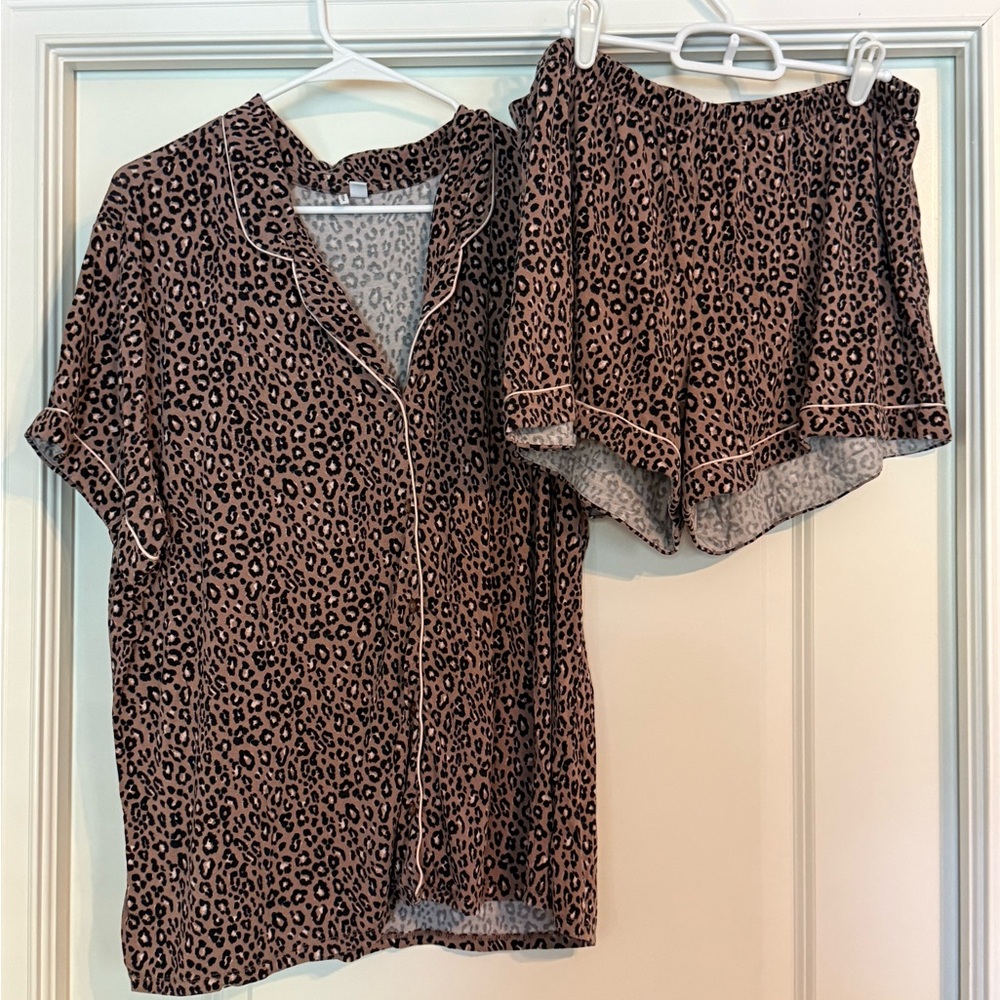 Nordstrom Women’s Leopard Print Pajama Set